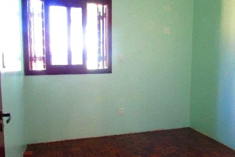 Casa Comercial com 140m², 3 dormitórios, 2 vagas, no bairro Cidade Nova em Caxias do Sul para Comprar