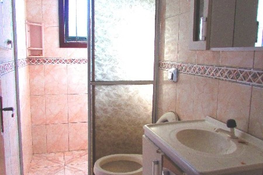 Casa Comercial com 140m², 3 dormitórios, 2 vagas, no bairro Cidade Nova em Caxias do Sul para Comprar