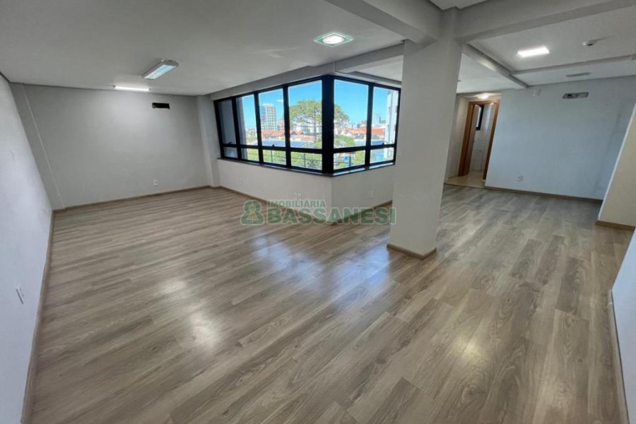 Sala com 52m², 1 vaga, no bairro São Pelegrino em Caxias do Sul para Alugar