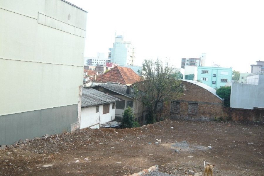 Casa com 100m², 4 dormitórios, no bairro São Pelegrino em Caxias do Sul para Comprar