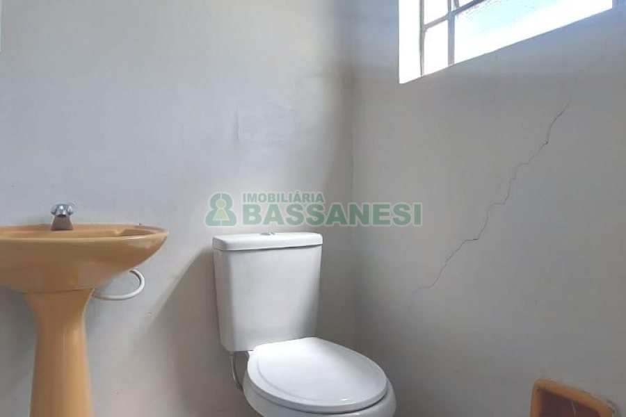 Loja com 130m², no bairro São Leopoldo em Caxias do Sul para Alugar