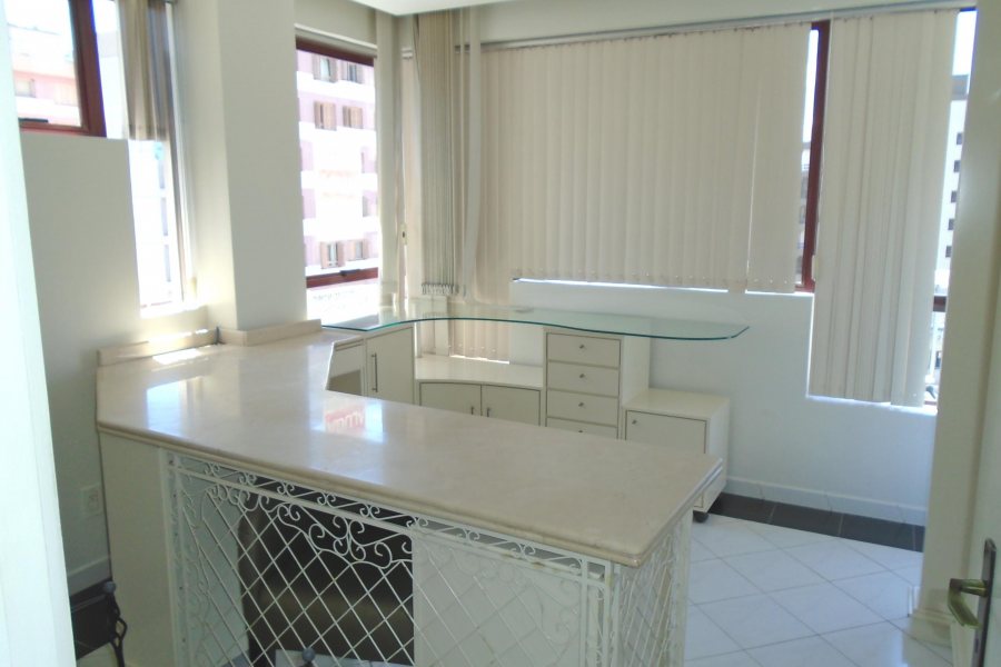 Sala Mobiliada com 56m², 1 vaga, no bairro São Pelegrino em Caxias do Sul para Comprar