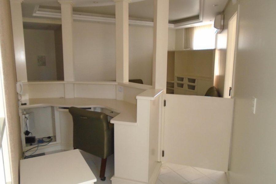 Sala Mobiliada com 56m², 1 vaga, no bairro São Pelegrino em Caxias do Sul para Comprar