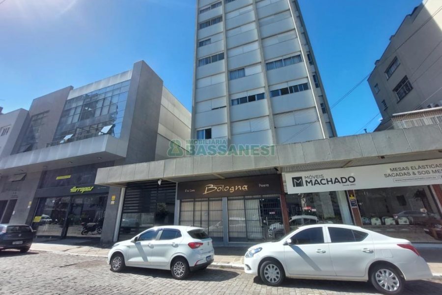 Loja com 120m², no bairro São Pelegrino em Caxias do Sul para Alugar