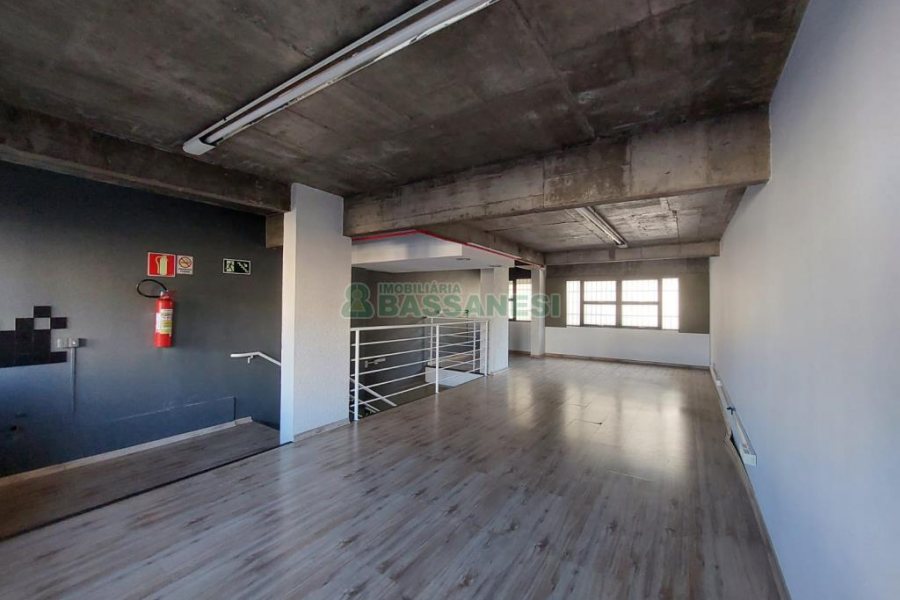 Loja com 120m², no bairro São Pelegrino em Caxias do Sul para Alugar