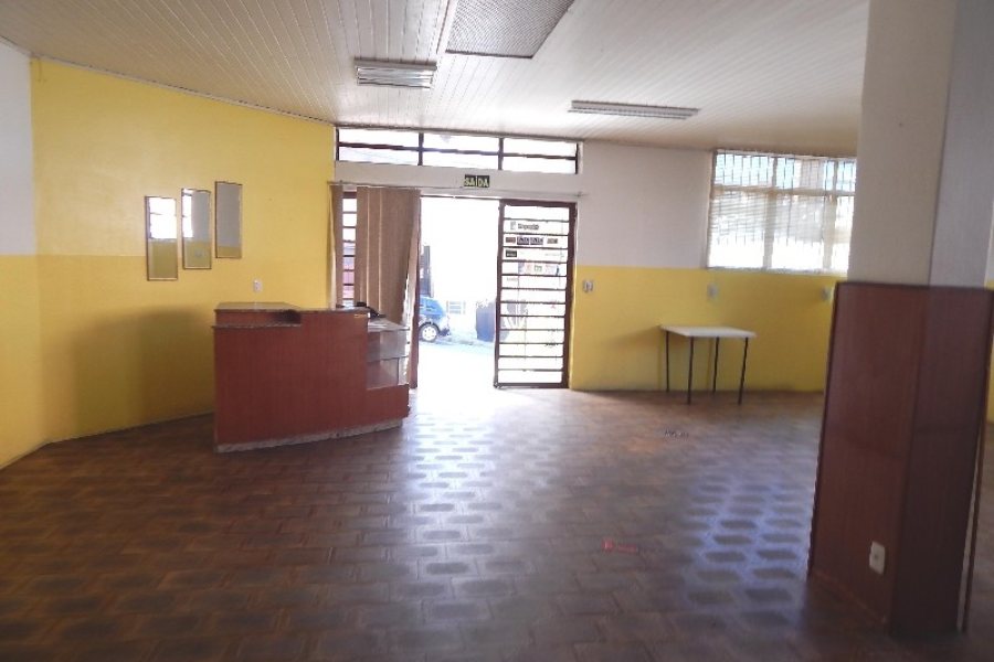 Loja com 311m², no bairro São Leopoldo em Caxias do Sul para Alugar