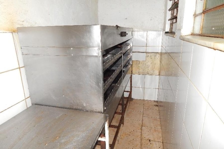 Loja com 311m², no bairro São Leopoldo em Caxias do Sul para Alugar