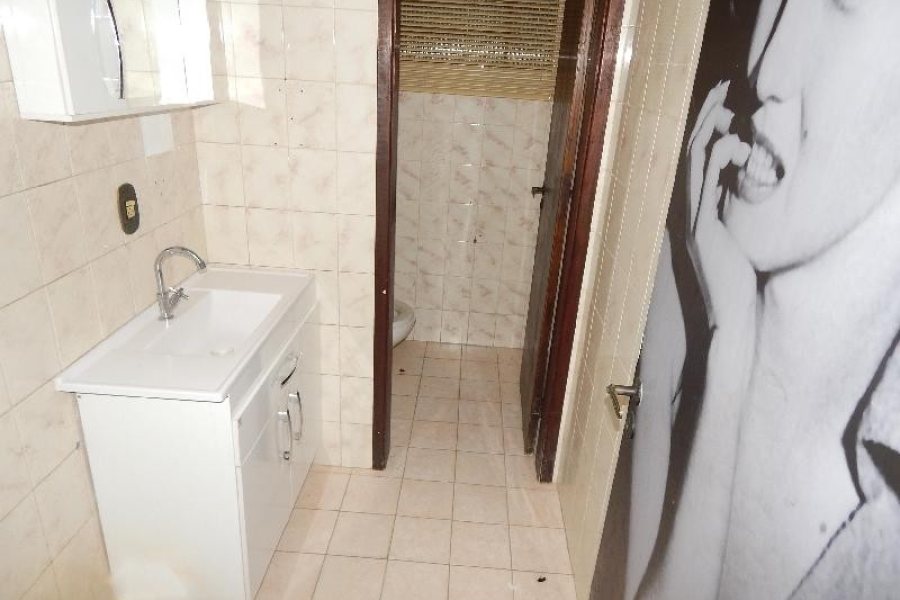 Loja com 311m², no bairro São Leopoldo em Caxias do Sul para Alugar