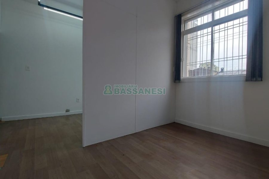 Sala com 25m², no bairro São Pelegrino em Caxias do Sul para Alugar
