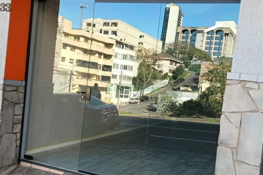 Loja com 40m², no bairro Centro em Caxias do Sul para Alugar