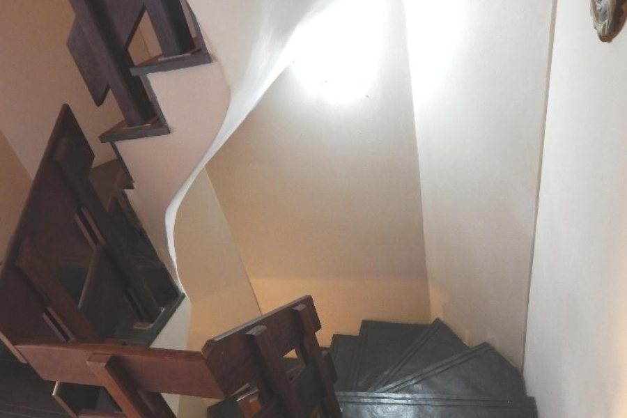 Sobrado com 110m², 3 dormitórios, 2 vagas, no bairro Nossa Senhora da Saúde em Caxias do Sul para Alugar ou Comprar