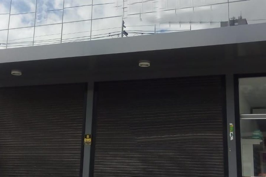 Loja com 120m², no bairro Lourdes em Caxias do Sul para Comprar