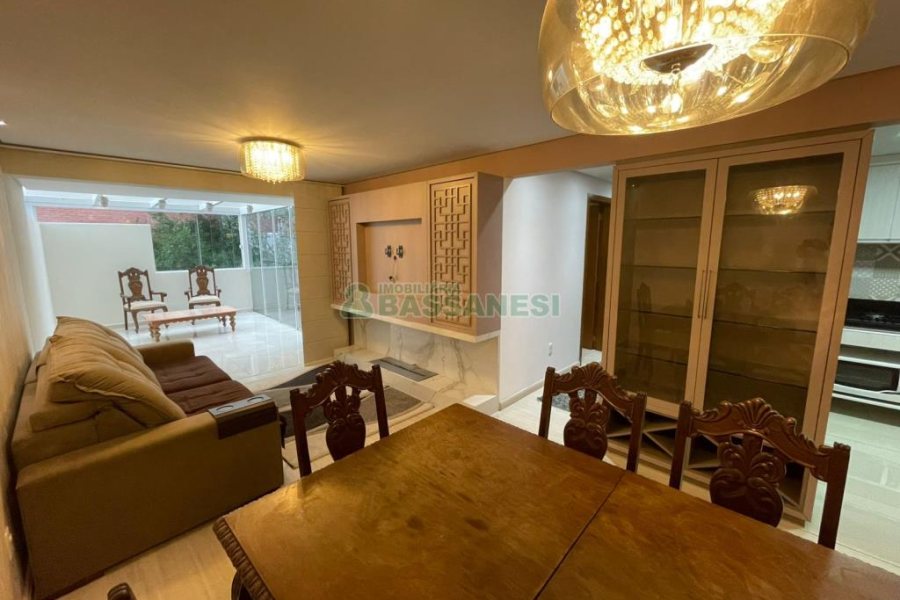 Apto Mobiliado com 148m², 3 dormitórios, 2 vagas, no bairro Madureira em Caxias do Sul para Comprar