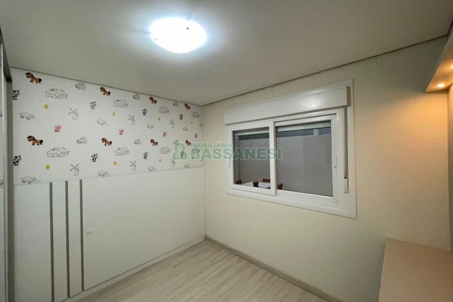 Apto Mobiliado com 148m², 3 dormitórios, 2 vagas, no bairro Madureira em Caxias do Sul para Comprar