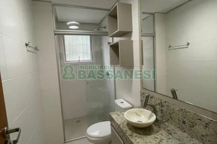 Apto Mobiliado com 148m², 3 dormitórios, 2 vagas, no bairro Madureira em Caxias do Sul para Comprar