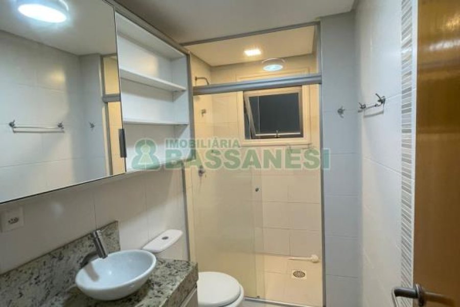 Apto Mobiliado com 148m², 3 dormitórios, 2 vagas, no bairro Madureira em Caxias do Sul para Comprar