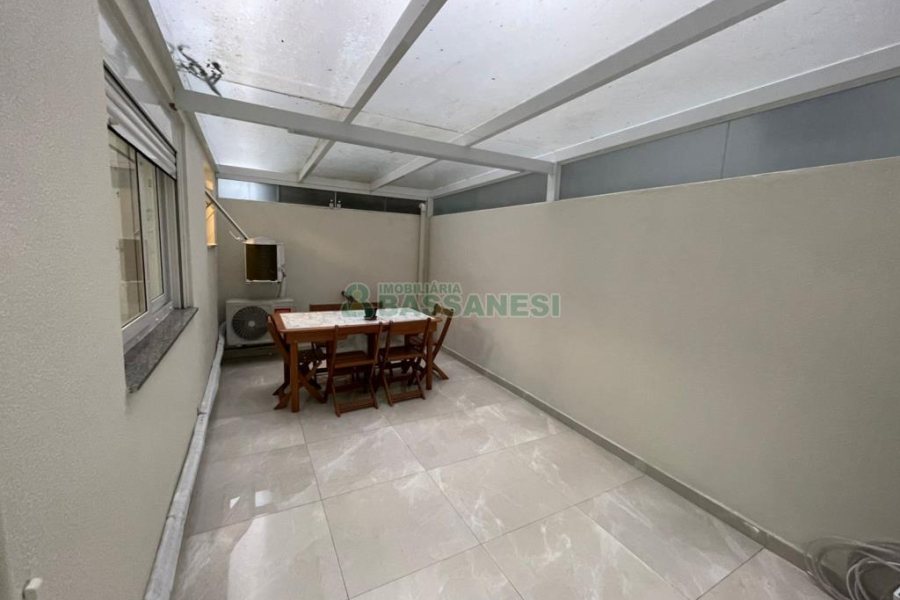 Apto Mobiliado com 148m², 3 dormitórios, 2 vagas, no bairro Madureira em Caxias do Sul para Comprar