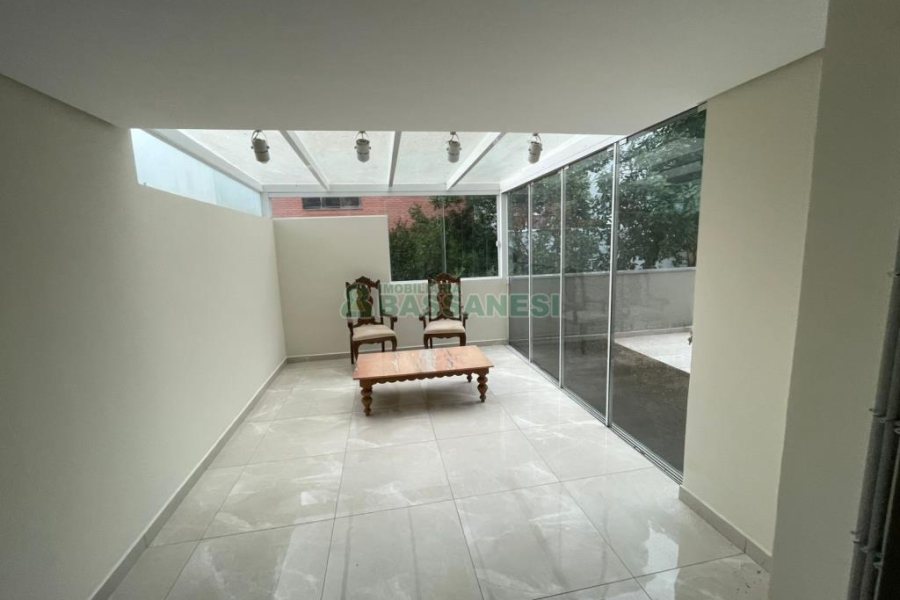 Apto Mobiliado com 148m², 3 dormitórios, 2 vagas, no bairro Madureira em Caxias do Sul para Comprar