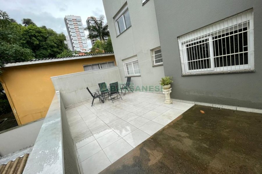 Apto Mobiliado com 148m², 3 dormitórios, 2 vagas, no bairro Madureira em Caxias do Sul para Comprar