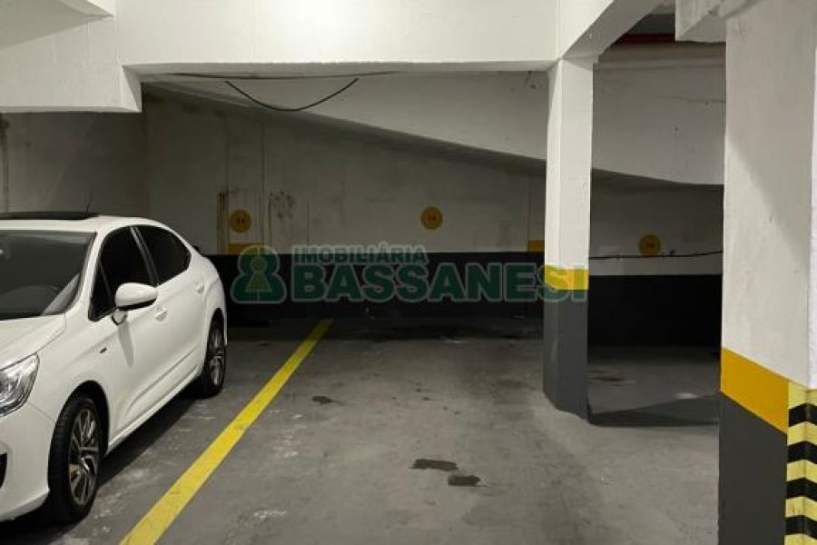 Apto Mobiliado com 148m², 3 dormitórios, 2 vagas, no bairro Madureira em Caxias do Sul para Comprar