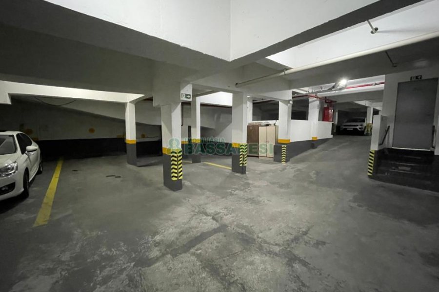 Apto Mobiliado com 148m², 3 dormitórios, 2 vagas, no bairro Madureira em Caxias do Sul para Comprar