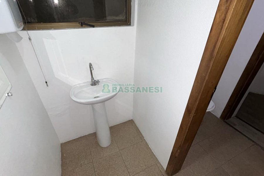 Loja com 115m², no bairro Centro em Caxias do Sul para Alugar