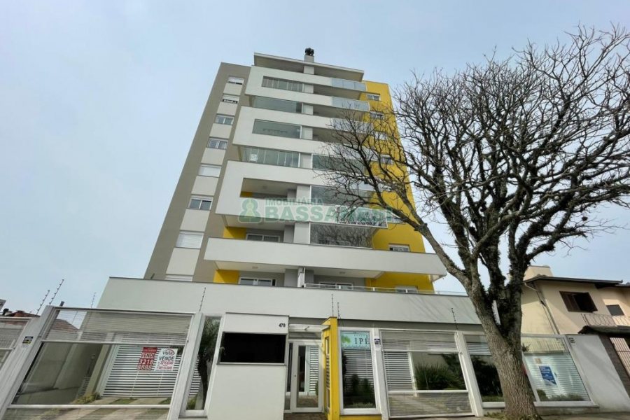 Apartamento com 108m², 3 dormitórios, 2 vagas, no bairro Madureira em Caxias do Sul para Comprar