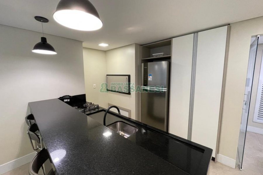 Apartamento com 108m², 3 dormitórios, 2 vagas, no bairro Madureira em Caxias do Sul para Comprar