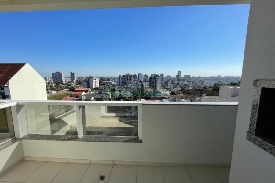 Apartamento com 108m², 3 dormitórios, 2 vagas, no bairro Madureira em Caxias do Sul para Comprar
