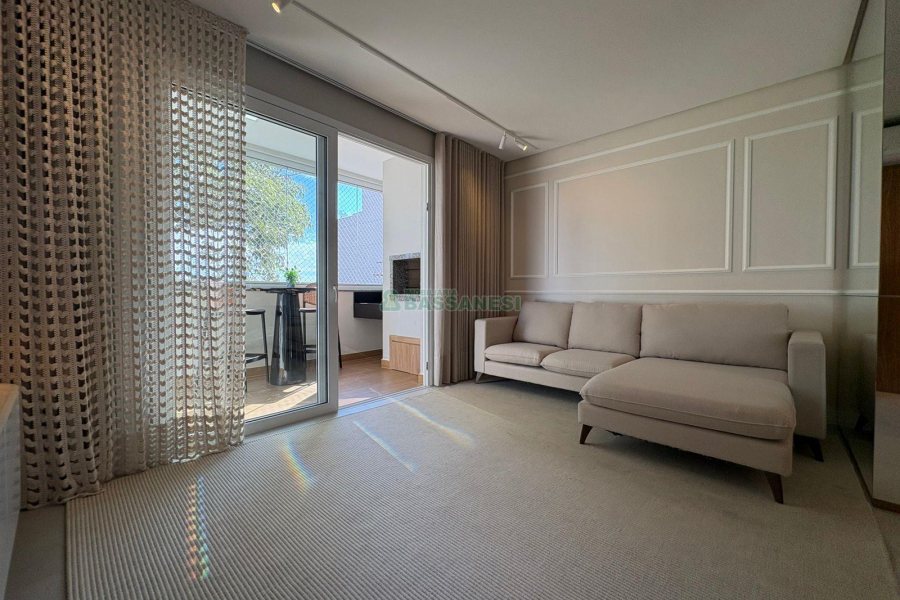 Apartamento com 110m², 3 dormitórios, 2 vagas, no bairro Madureira em Caxias do Sul para Comprar