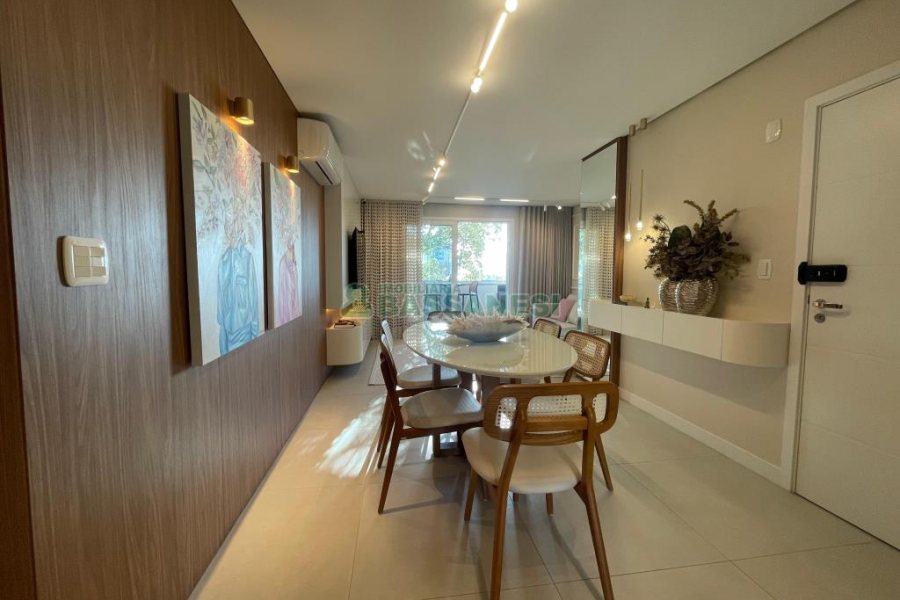 Apartamento com 110m², 3 dormitórios, 2 vagas, no bairro Madureira em Caxias do Sul para Comprar