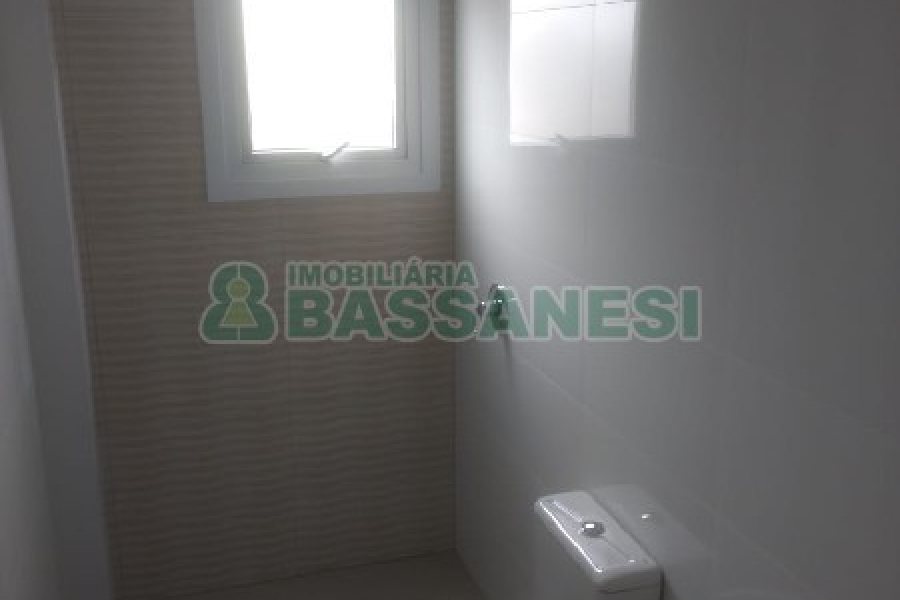 Apartamento com 110m², 3 dormitórios, 2 vagas, no bairro Madureira em Caxias do Sul para Comprar