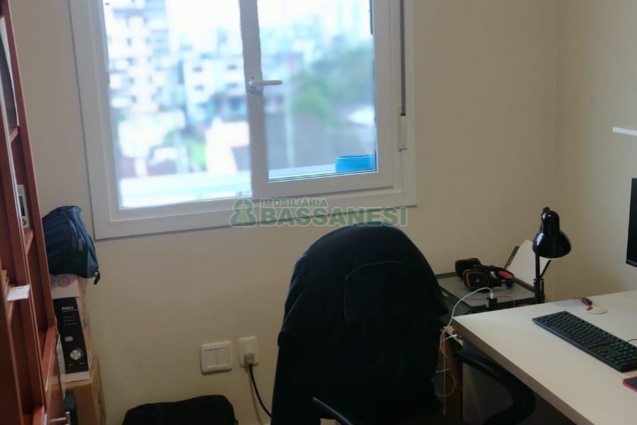 Apartamento com 108m², 3 dormitórios, 2 vagas, no bairro Madureira em Caxias do Sul para Comprar
