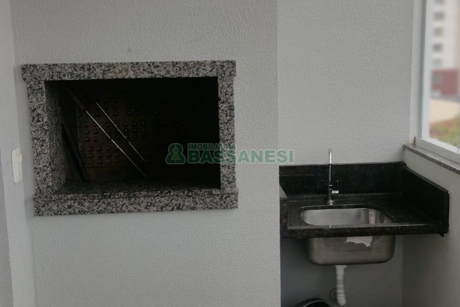 Apartamento com 108m², 3 dormitórios, 2 vagas, no bairro Madureira em Caxias do Sul para Comprar