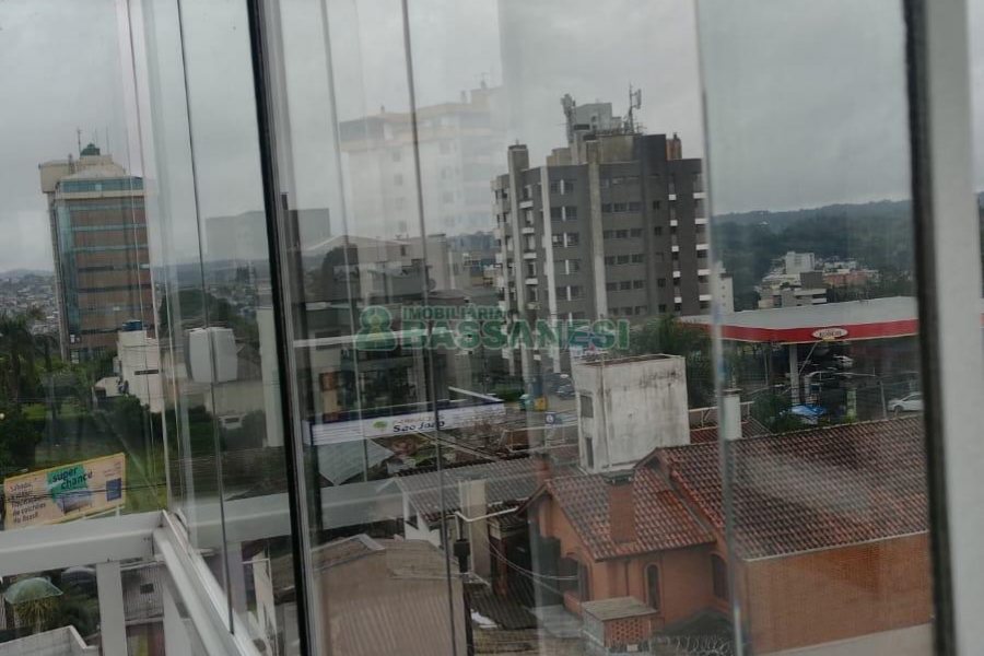 Apartamento com 108m², 3 dormitórios, 2 vagas, no bairro Madureira em Caxias do Sul para Comprar