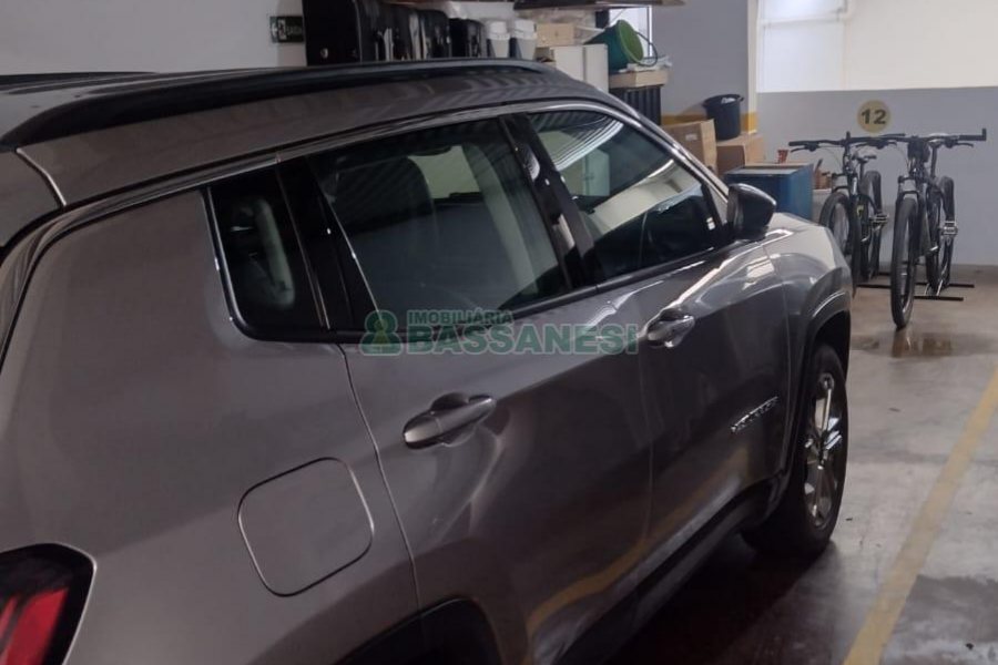 Apartamento com 108m², 3 dormitórios, 2 vagas, no bairro Madureira em Caxias do Sul para Comprar