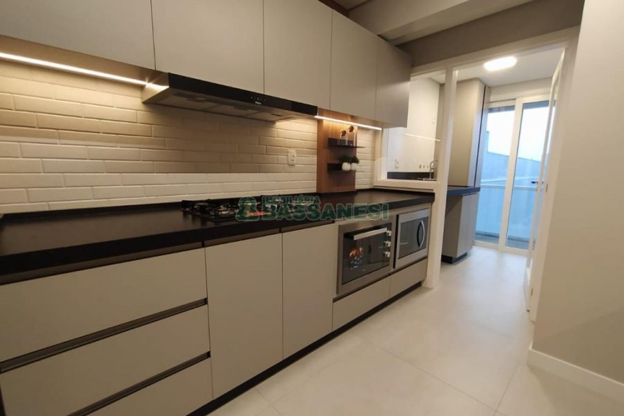 Apartamento com 108m², 3 dormitórios, 2 vagas, no bairro Madureira em Caxias do Sul para Comprar