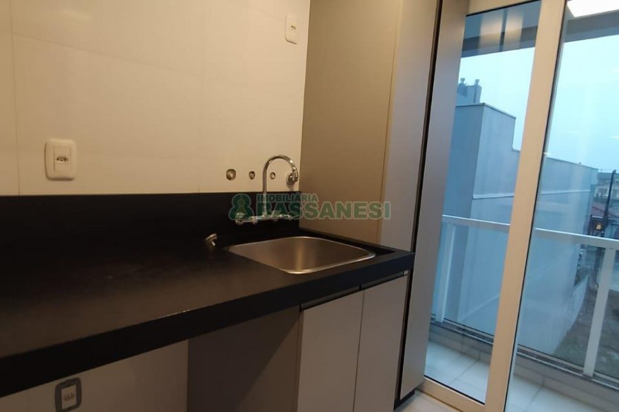Apartamento com 108m², 3 dormitórios, 2 vagas, no bairro Madureira em Caxias do Sul para Comprar