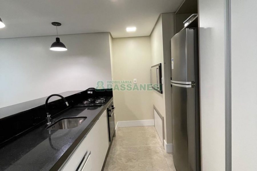 Apartamento com 108m², 3 dormitórios, 2 vagas, no bairro Madureira em Caxias do Sul para Comprar