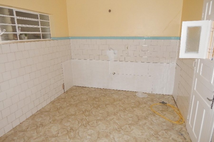 Casa com 111m², 4 dormitórios, no bairro Pio X em Caxias do Sul para Comprar