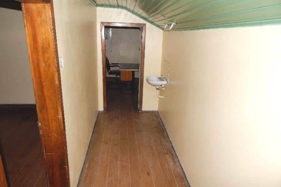 Casa com 111m², 4 dormitórios, no bairro Pio X em Caxias do Sul para Comprar