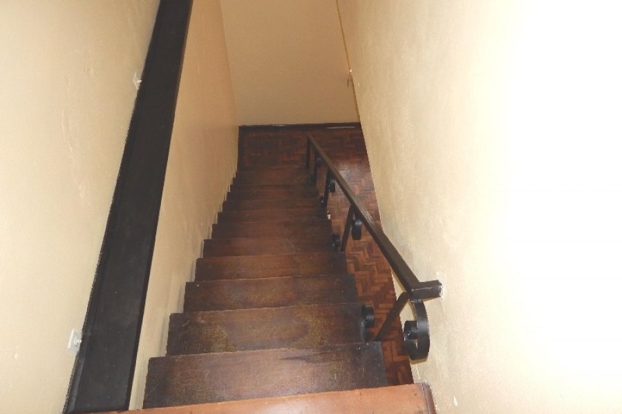 Casa com 111m², 4 dormitórios, no bairro Pio X em Caxias do Sul para Comprar