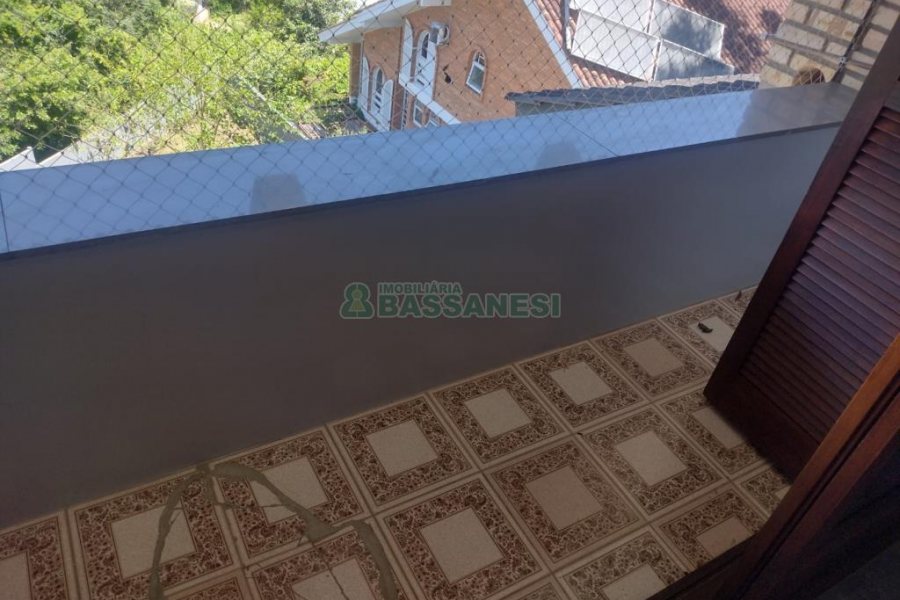 Casa com 892m², 7 dormitórios, 4 vagas, no bairro Petrópolis em Caxias do Sul para Alugar ou Comprar