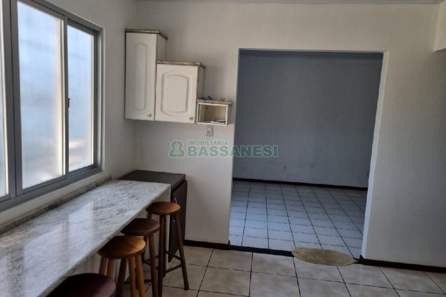 Casa com 172m², 3 dormitórios, no bairro Charqueadas em Caxias do Sul para Comprar