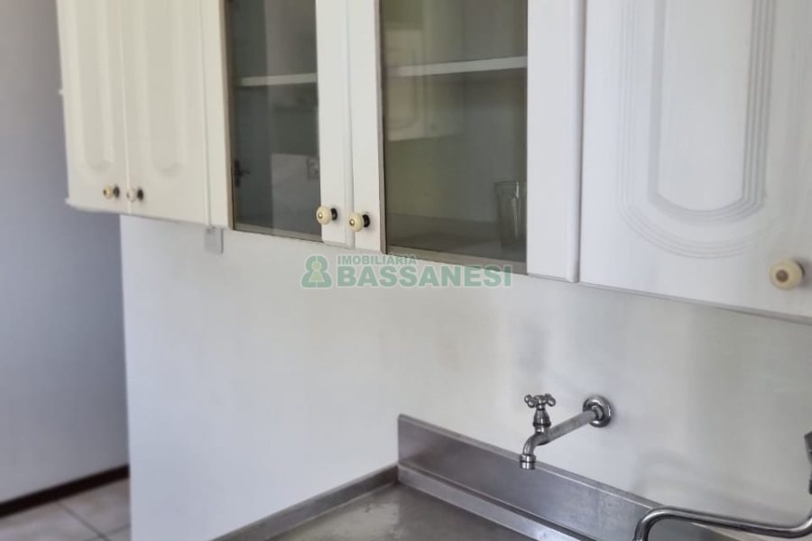 Casa com 172m², 3 dormitórios, no bairro Charqueadas em Caxias do Sul para Comprar
