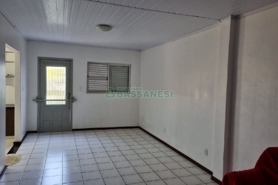 Casa com 172m², 3 dormitórios, no bairro Charqueadas em Caxias do Sul para Comprar
