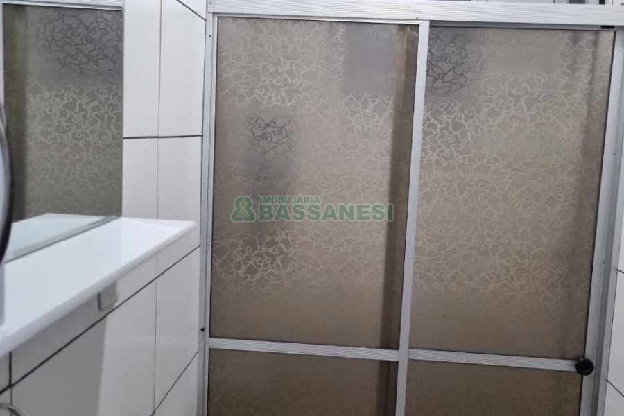 Casa com 172m², 3 dormitórios, no bairro Charqueadas em Caxias do Sul para Comprar