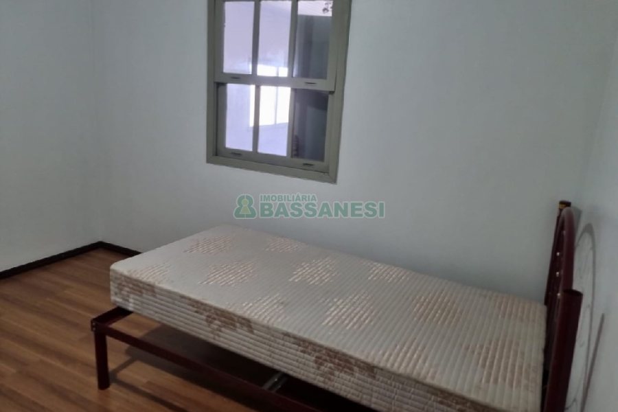 Casa com 172m², 3 dormitórios, no bairro Charqueadas em Caxias do Sul para Comprar