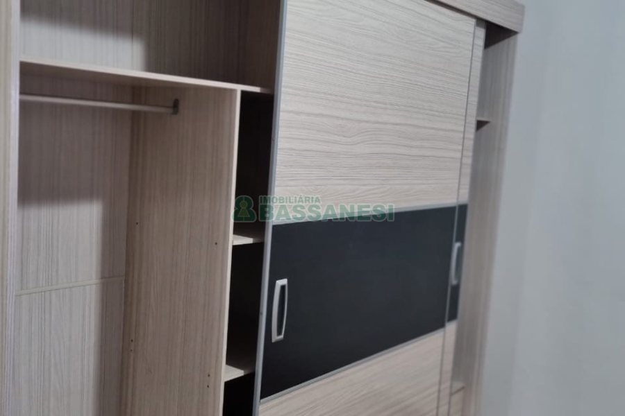 Casa com 172m², 3 dormitórios, no bairro Charqueadas em Caxias do Sul para Comprar