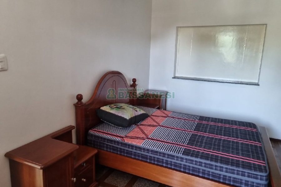 Casa com 172m², 3 dormitórios, no bairro Charqueadas em Caxias do Sul para Comprar